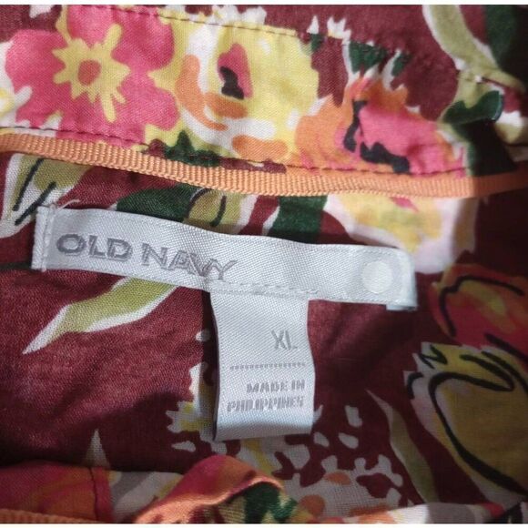 Old Navy Shirt Ladies Extra Large Red Floral Lightweight Button Front‎ Grandma - Picture 6 of 8